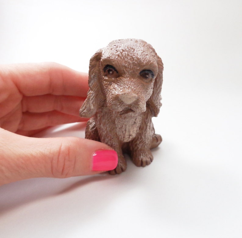 cocker spaniel concrete statue