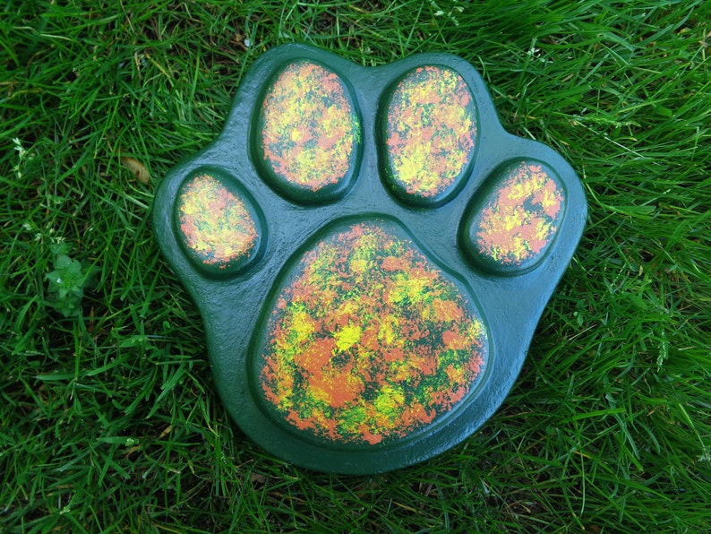 Concrete paw print Pet memorial stone Garden stepping | Etsy
