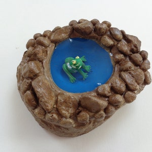 Fairy garden pond - Concrete pond - Fairy garden miniatures - Fairy garden accessories - Miniature frog - Garden decor - Stone fairy pond
