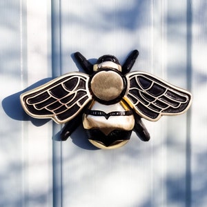 Brass Bee Door Knocker By TheMetalFoundry • Bumble Bee Brass Door Knocker • Metal Front Door Decor