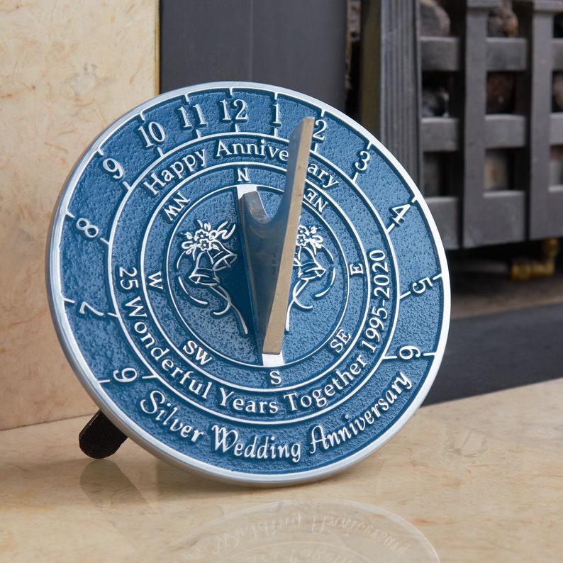 Unique Wedding Anniversary Gifts For Him - 5 Year Wedding Anniversary Gift Ideas For Him / 25 Best ... : Honestly, they're so good if you got him a weighted blanket for a past anniversary and he still loves it as much as he did when with this gift, you'll find 51 unique date ideas so you never run out of ideas and you can schedule a.