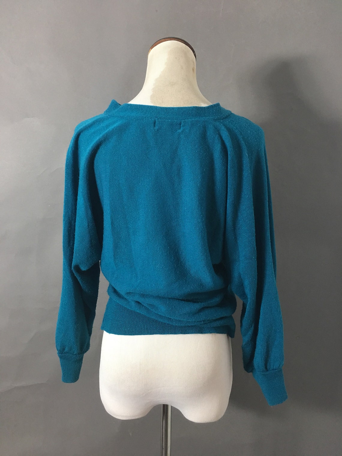 Vintage pull over sweater / vintage sweater / vintage top / | Etsy
