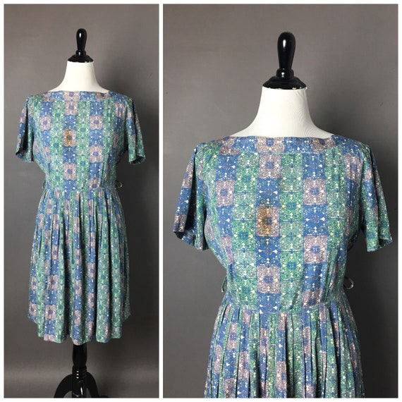 Vintage 50s dress / 1950s dress / fit and flare dr