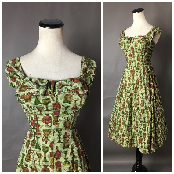 Vintage 50s dress / 1950s dress / novelty print dr