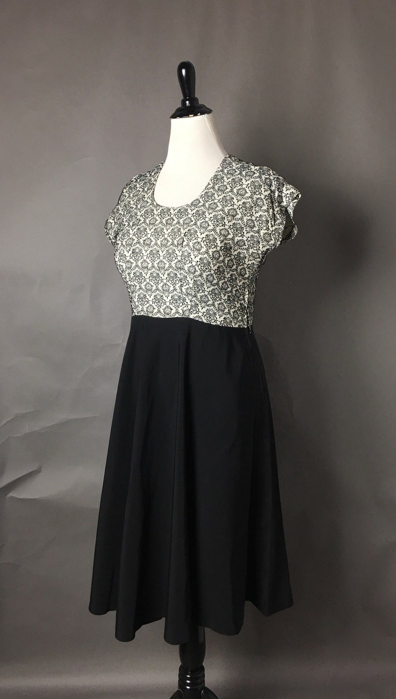 Vintage 50s dress 1950s dress volup plus size dress fit and flare dress novelty print dress party dress cocktail dress 2948