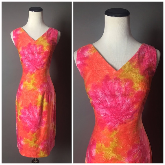 Vintage 60s dress / 1960s dress / novelty print /