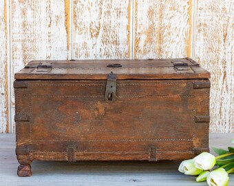 Krivi Swat Valley Primitive Trunk,Antique Swat valley carved box,Metal Strapped Box,Indian tea Chest,PrimitiveTribalChest,Antique carved box