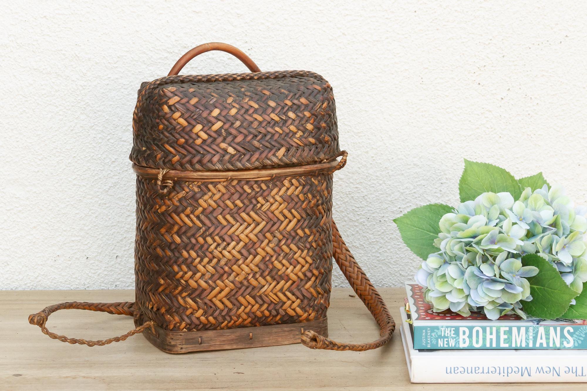 Antique Handwoven Pasiking Basket Backpack: Philippine  display picture 1