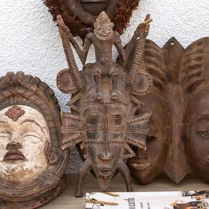 Mystical Wood Mask, Spirit of the Ancestors, West African Kpelle Ancestral Mask Art, Storytelling Guardian African Mask, Vintage Tribal Mask