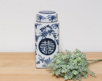 Vintage Blue & White Floral Porcelain Jar: Chinoiserie Decor
