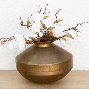 Mid-Century Indian Water Pot, Classic Indian Water Pot,Water Pot, Decorative Brass Vessel, Indian Brass Pot, Mid-Century Brass Water Pot