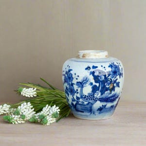 Bold Lapis Blue and White Chinese Vase, Free Shipping ! Vintage Asian blue & white Vase, Blue and White Glazed Flower Pot, vintage pottery