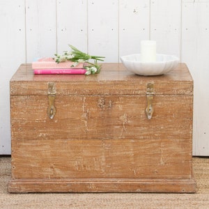 Whitewash cedar chest deals