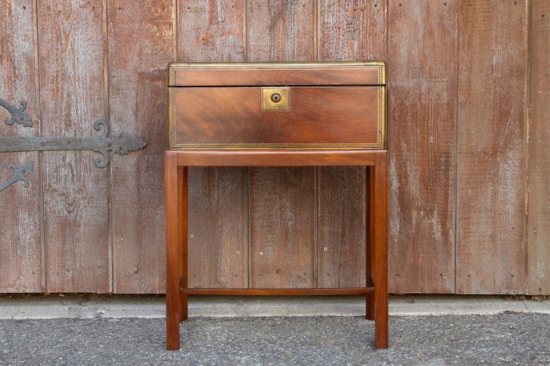 19th Century English Lap Desk In Mahogany Portable On Stand Writing Chest