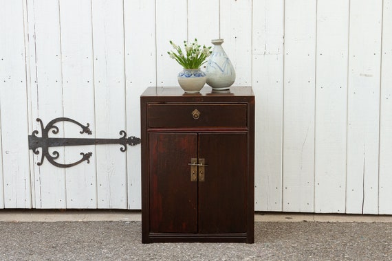 Chippendale nightstands outlet