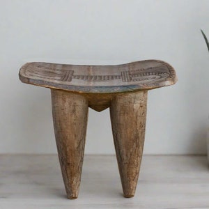 Rare Carved Lizard African Senufo Table, Tribal African Side Table, Solid Primitive Carved Chunky End Table, Antique African Accent Table