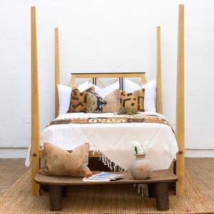 Bleached Farmhouse Queen Poster Bed,Farmhouse style bed frame,Farmhouse queen poster bed,Wooden Queen Bed with Posts,Antique Style Queen Bed