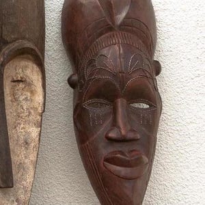 Ethnic Wall Art, Decorative Mask, Wired Inlay Carved Mask, Carved Wood Tribal Wall Art, Exquisite Baule mask, Vintage Tribal Mblo&quot; Mask