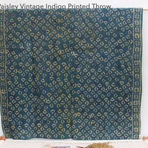 Vintage Indigo Cotton Throw: Hand-Printed Tribal Floral Blanket afbeelding 4