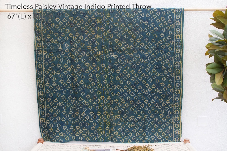 Vintage Indigo Cotton Throw: Hand-Printed Tribal Floral Blanket afbeelding 4