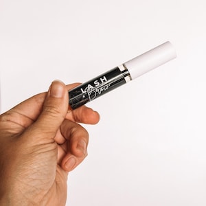 lash and brow, castor oil for eyelash health and growth, lashes, growth oil for lashes