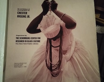 Chester Higgins JR. Invocando las tradiciones de adoración del espíritu en el mundo africano, póster;