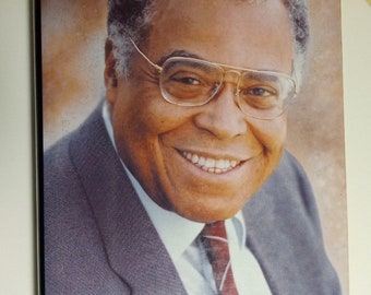 James Earl Jones y Penelope Niven - Voces y silencios, 1.ª ed. Firmado por James Earl Jones, 386 páginas.