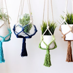 Colgador de macramé para plantas, macetero colgante teñido por inmersión, soporte para plantas de macramé