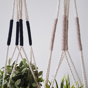 Cintre de plante en macramé, jardinière suspendue, bloc de couleur, porte-plante en macramé image 2