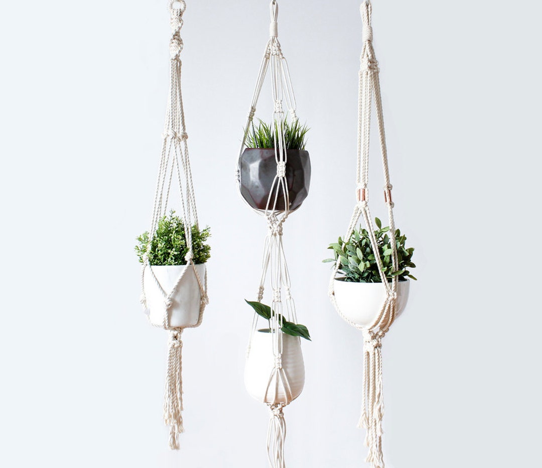 Set Da 2 Ganci Per Piante In Macramè Fai Da Te, Portavasi Sospesi Per Interni Con Ripiano E Gancio Da Soffitto Incluso (Beige, 1 Grande + 1 Medio)