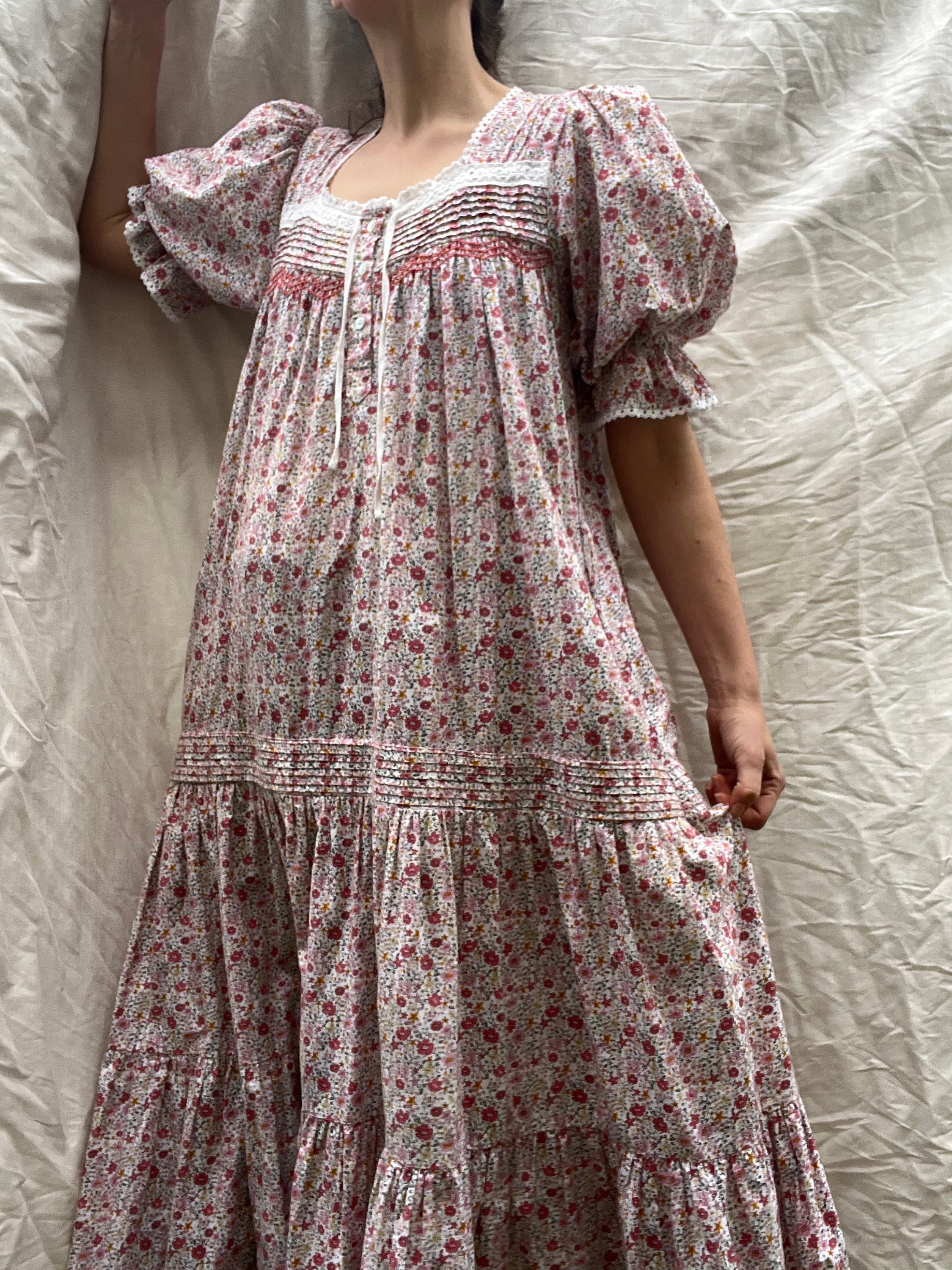 tuduoms Bohemian Floral Dress for Women Polka Dot Print Puff
