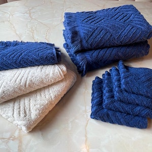 Fieldcrest Bath Towel Washcloth Hand Towel Blue Wavy 1980s USA Vintage Set  