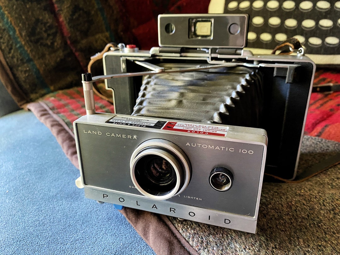 アンティーク ポラロイドカメラ LAND CAMERA 100 VINTAGE POLAROID LAND CAMERA AUTOMATIC 100 WITH EXTERNAL