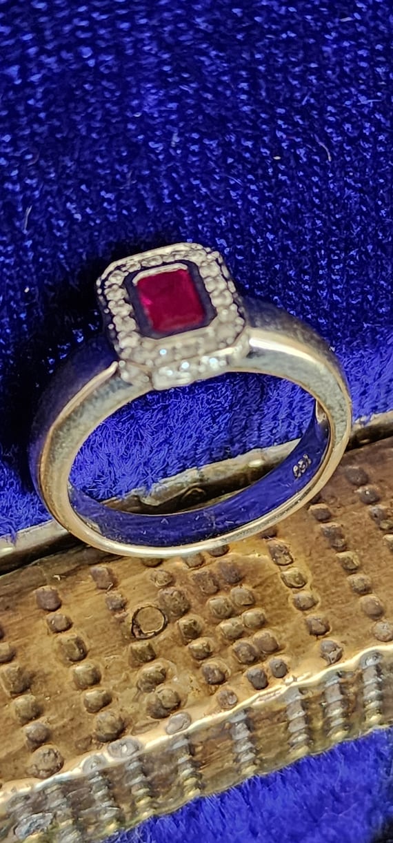 18k White Gold Ruby Diamond Ring - Size 6.5 - image 2