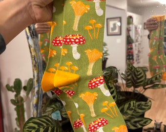 Mushroom Socks - Eco Friendly - Bamboo Socks For All Genders! - 1 Dollar Goes to Charity