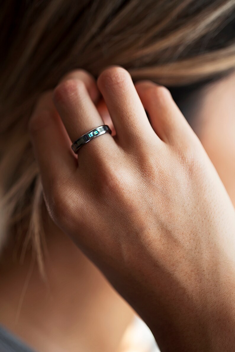 4mm Lifetime Size Exchanges Personalized Engraved Flat Mother of Pearl Sea Shell Inlay Tungsten Carbide Ring