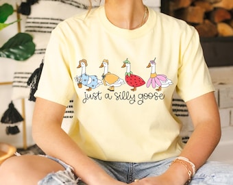Just a Silly Goose Shirt, Porch Goose Shirt, Goose Mom, Goose Shirt, Funny Shirt, Nostalgic Porch Goose Outfit, Goose T Shirt