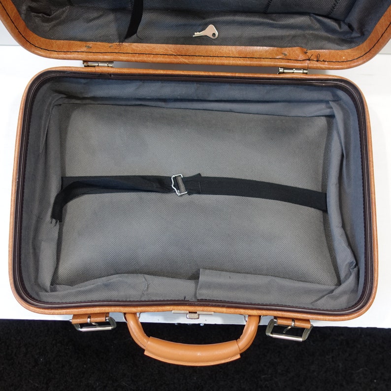 travel bag Vintage suitcase cognac brown 1960s mod vintage luggage briefcase with key