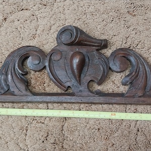 Vintage Carved French Wooden Pediment c1900 Window, door or wall pediment.18.5inches/47cm long.