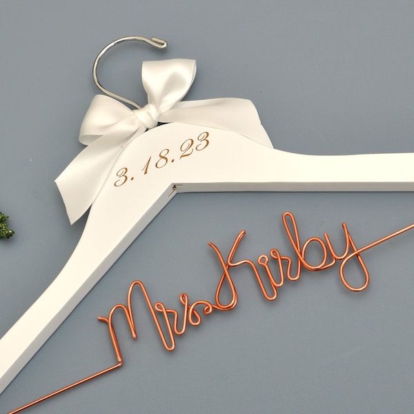 Bride Hanger,Wedding date hanger,Bride gift,Personalized Wedding Hangers,Bridesmaid hanger,shower gifts custom made wedding Hanger