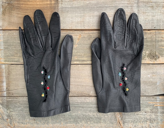 Vintage Lesther Gloves with Embroidered Flowers |… - image 1