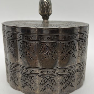 Vintage Silver Plate Trinket Box, Bohemian Jewelry Box, Scalloped, Oval Shaped