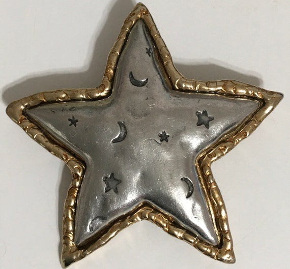 Vintage star brooch deals