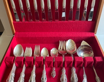 Oneida Community Artistry Silverplate Flatware, Silver plated flatware set by Community Oneida, 48 Pieces