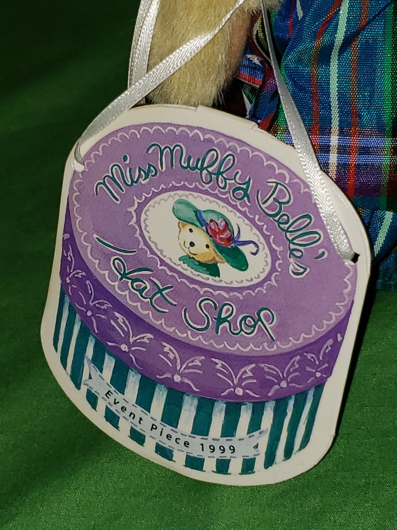 Muffy Vanderbear Miss Muffy Belle\u2019s Hat Shop Event Piece 1999