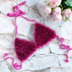 Sujetador de crochet de piel sintética jaspeada, top de bikini de piel, top peludo para festivales, top halter de playa esponjoso, top de fiesta con espalda abierta, top corto peludo
