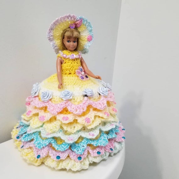 crochet toilet roll doll