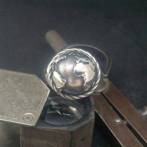 world chevalier ring