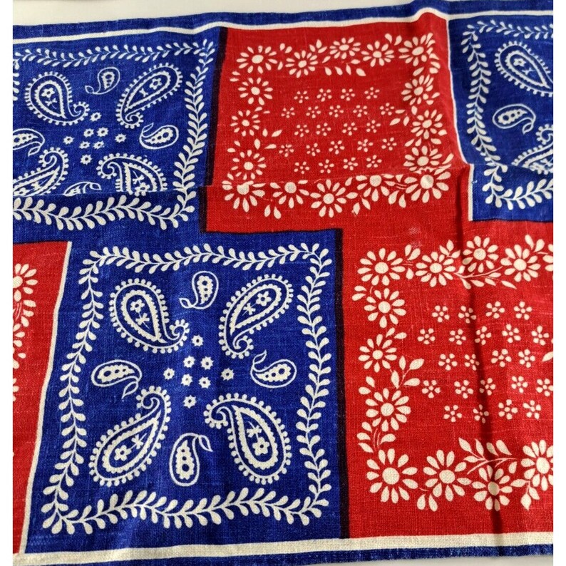 VTG Table Runner Centerpiece Red White Blue Patchwork Floral Paisley ...