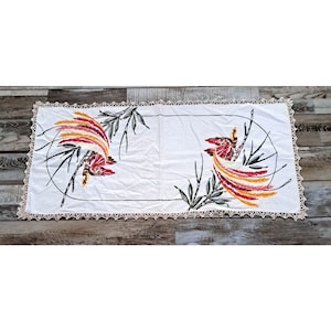 Vintage Embroidered Table Runner Bird Of Paradise Crochet Edges Cottage 37x18